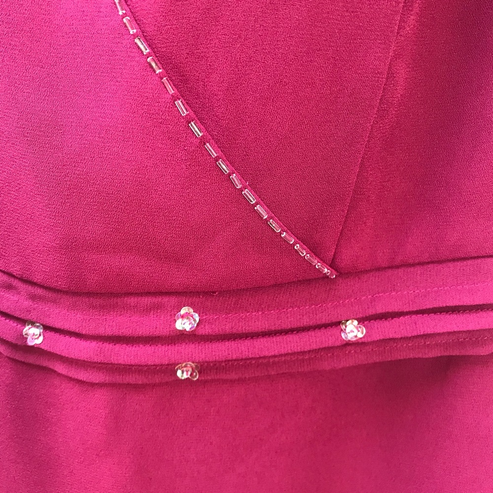 Announcements Fuschia V-Neck Beaded Maternity Top - Picture 3 of 6